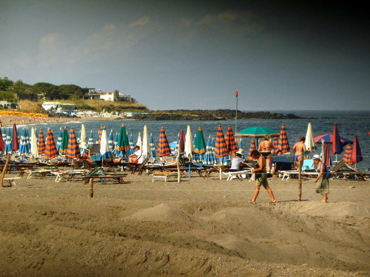 Pietre Nere Giardini Naxos Exterior foto